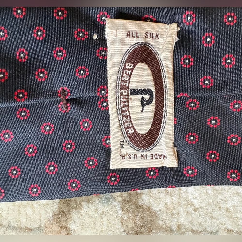 Vtg Bert Pulitzer 100% Silk Tie Red Floral Medallion Made in USA
